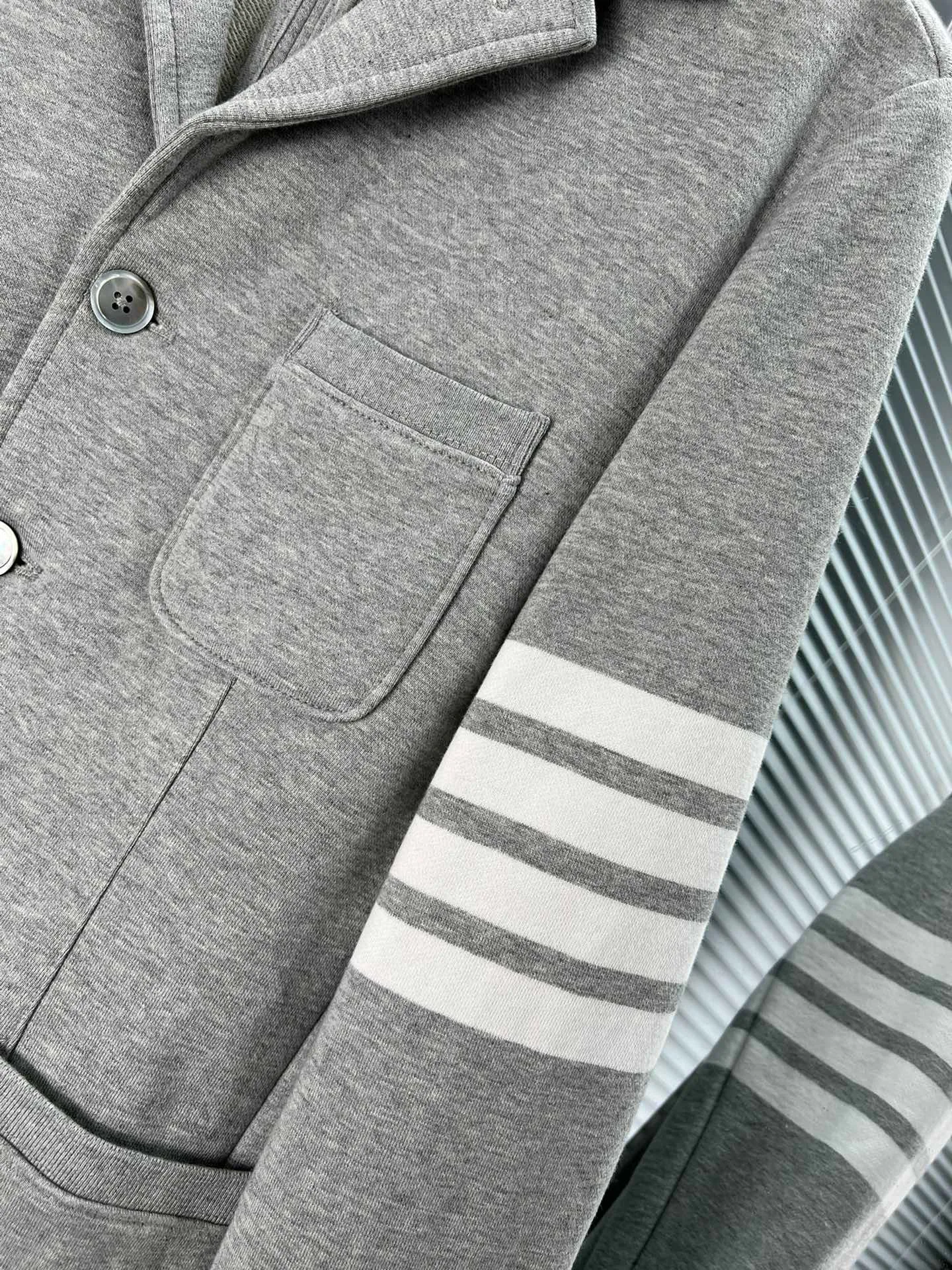 THOM BROWNE 380 ， ，ZP ， ， ， ， ， 360 ， Sizes：012345 ：Navy Blue Gray